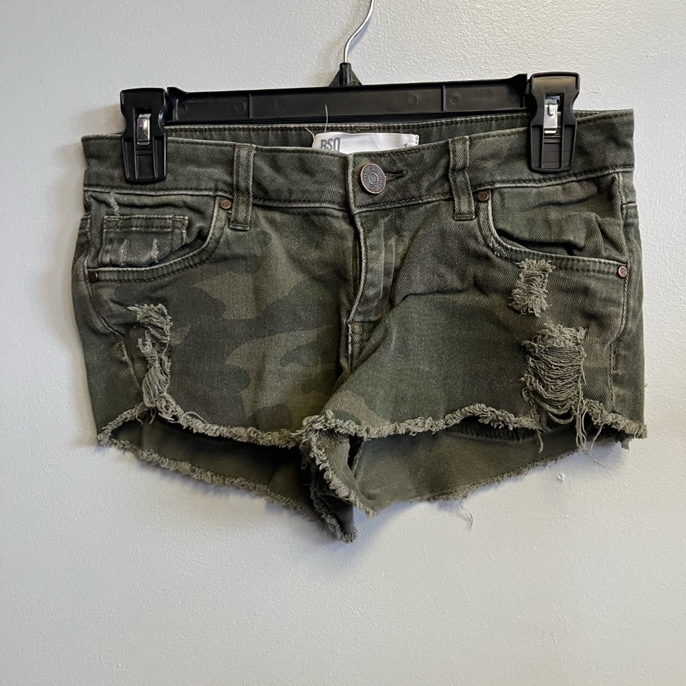 🚨CLEARANCE 0124-83 Camo Short Shorts